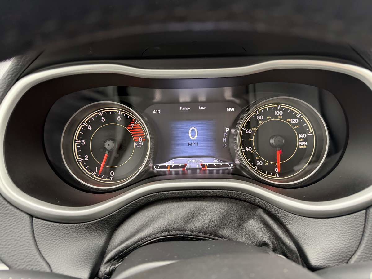 Used 2016 Jeep Cherokee Trailhawk w/ Comfort/Convenience Group image 26