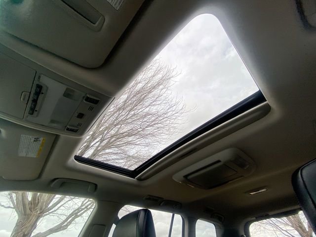 Used 2013 Toyota Land Cruiser image 21