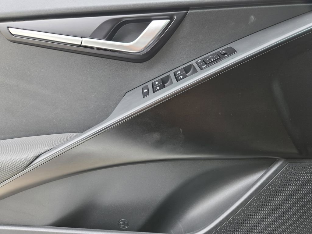 Certified 2024 Kia Niro LX FWD image 24