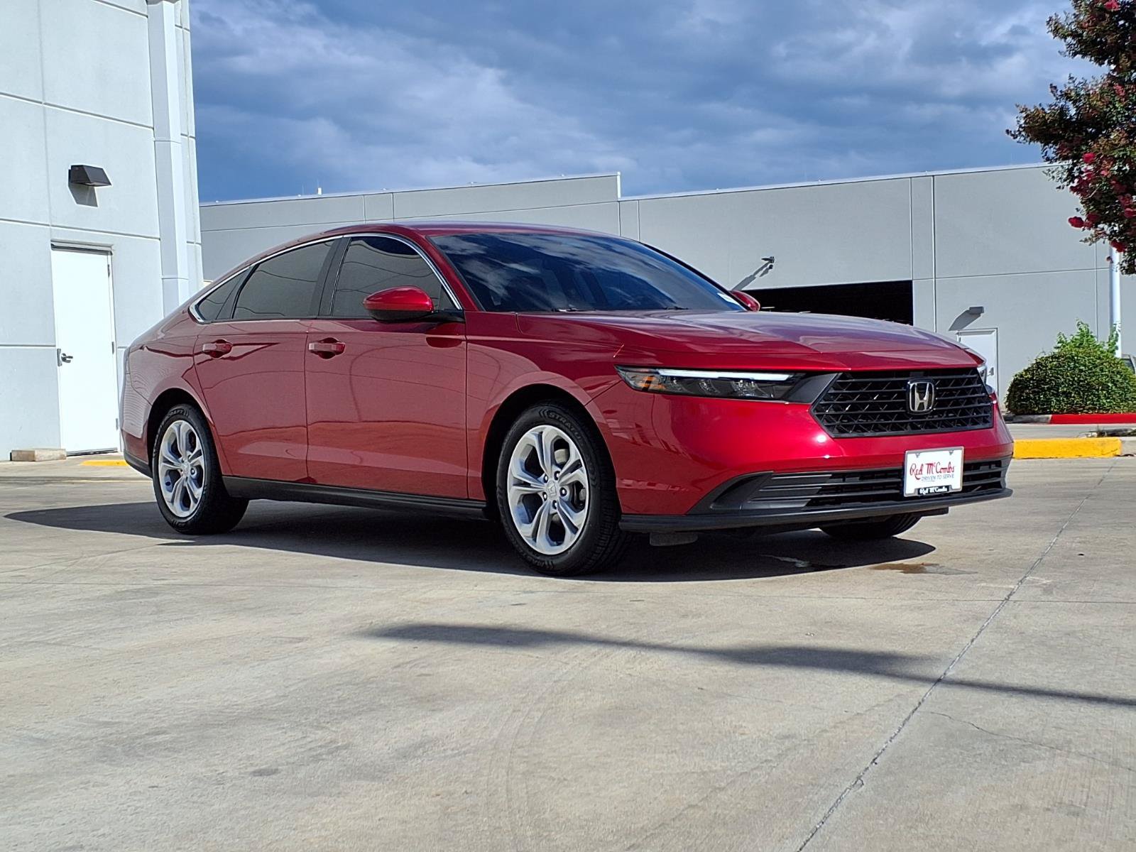 Used 2025 Honda Accord LX image 3