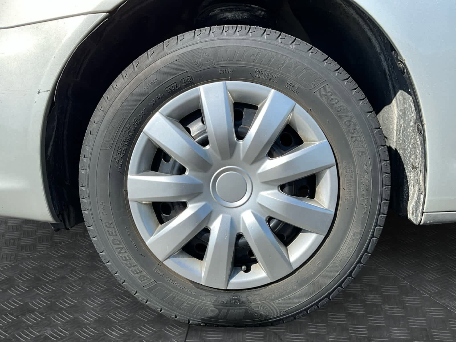 Used 2004 Toyota Camry LE FWD image 16