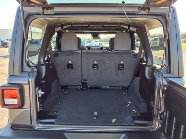 Used 2025 Jeep Wrangler Sport S image 80