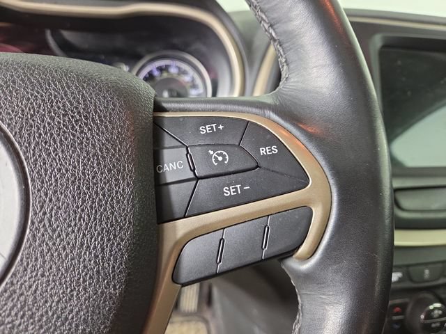 Used 2016 Jeep Cherokee 75th Anniversary AWD/4WD image 22