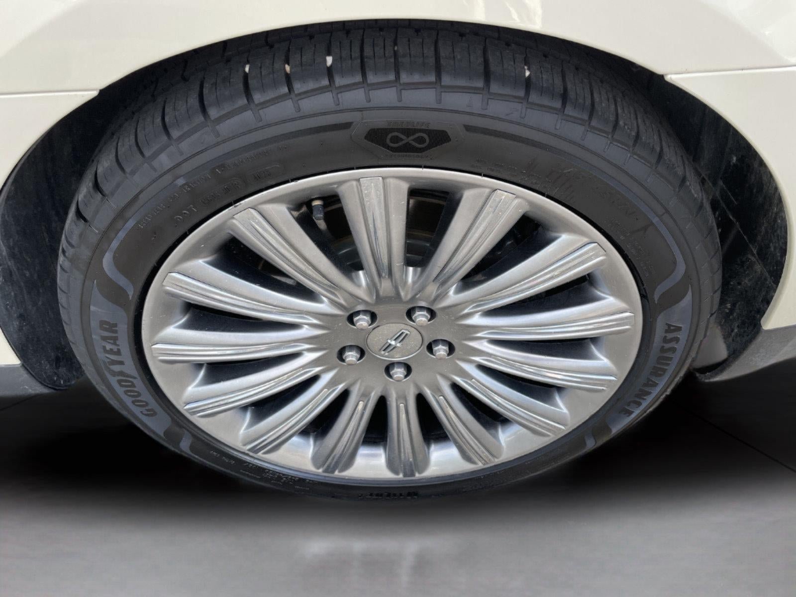 Used 2016 Lincoln MKS AWD w/ Equipment Group 101A image 28