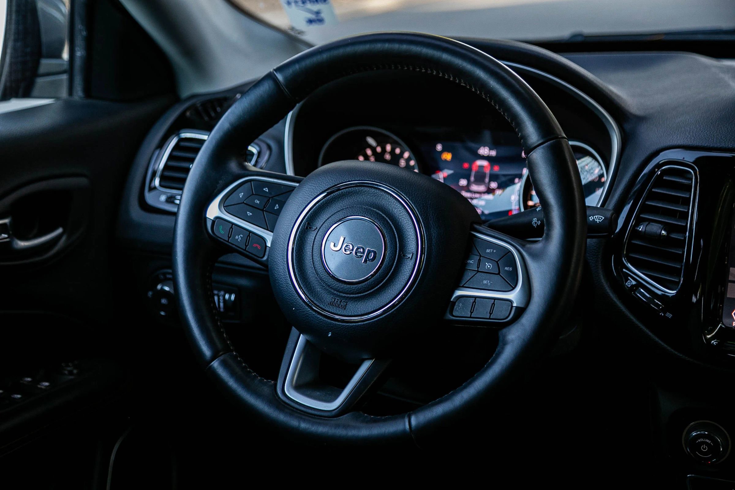 Used 2019 Jeep Compass Limited image 24