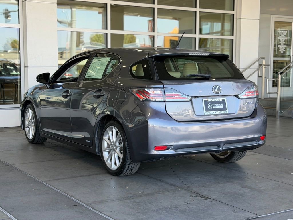 Used 2013 Lexus CT 200h w/ Premium Pkg w/Navigation FWD image 9