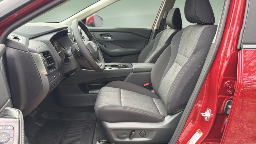 New 2026 Nissan Rogue SV w/ Cold Weather Package AWD/4WD image 18