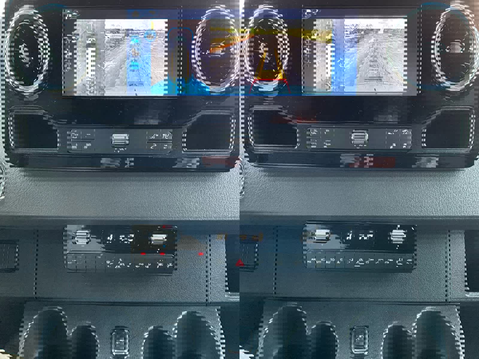 Used 2025 Mercedes-Benz Sprinter 2500 image 15