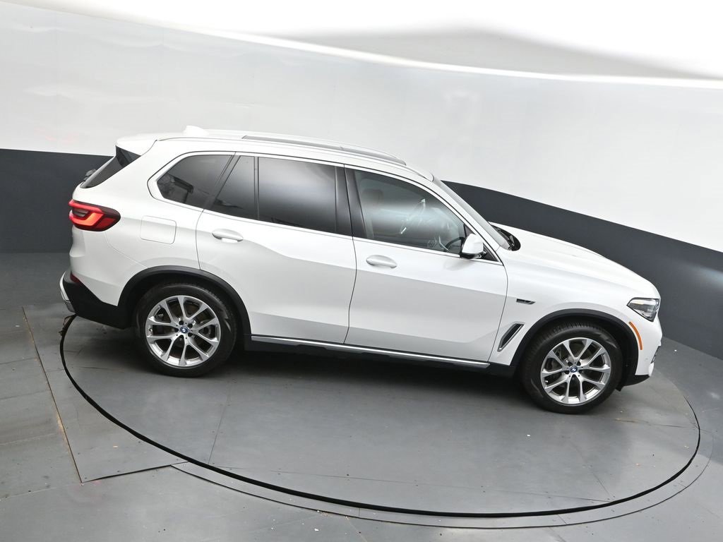 Certified 2022 BMW X5 xDrive45e w/ Premium Package image 38