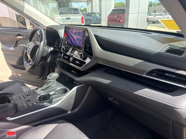 Used 2026 Toyota Highlander XLE AWD/4WD image 31