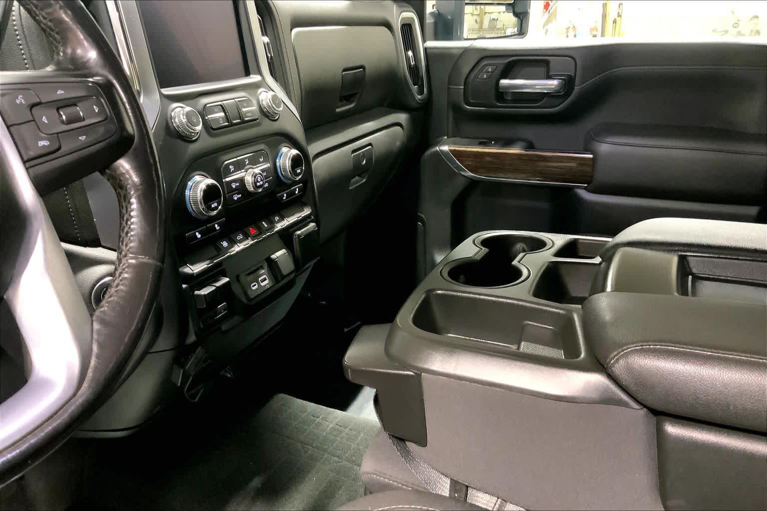 Used 2022 GMC Sierra 2500 SLE w/ SLE Value Package; AWD/4WD image 17