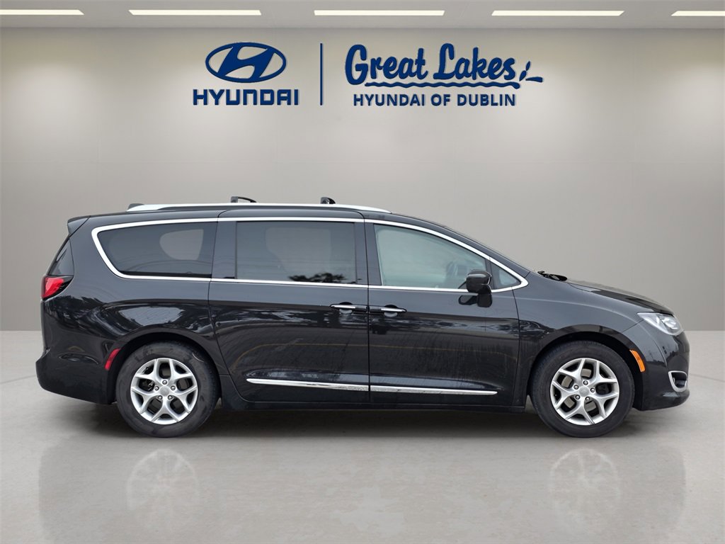 Used 2019 Chrysler Pacifica Touring-L Plus w/ Advanced Safetytec Group image 6