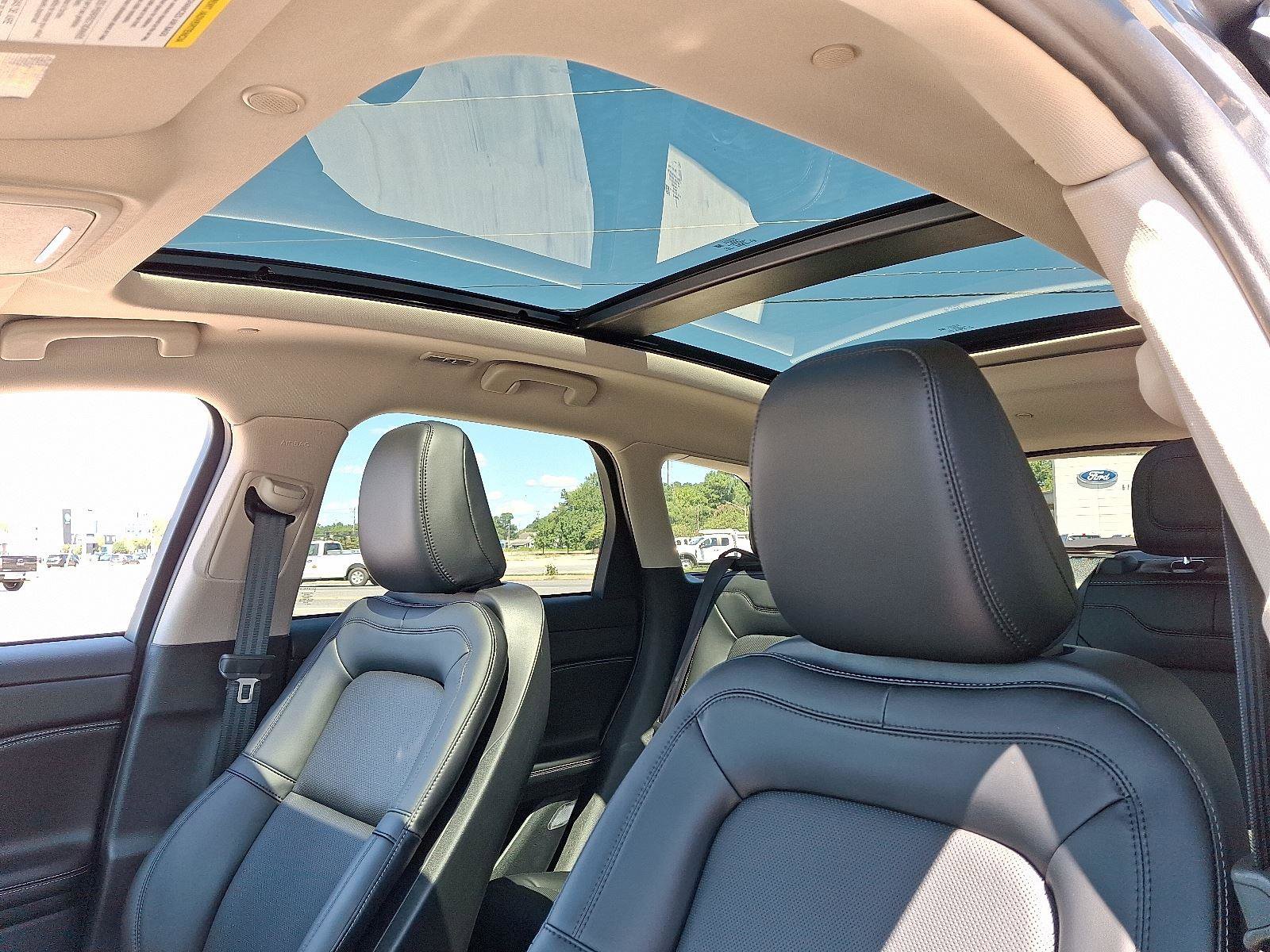 New 2025 Lincoln Corsair Grand Touring image 11