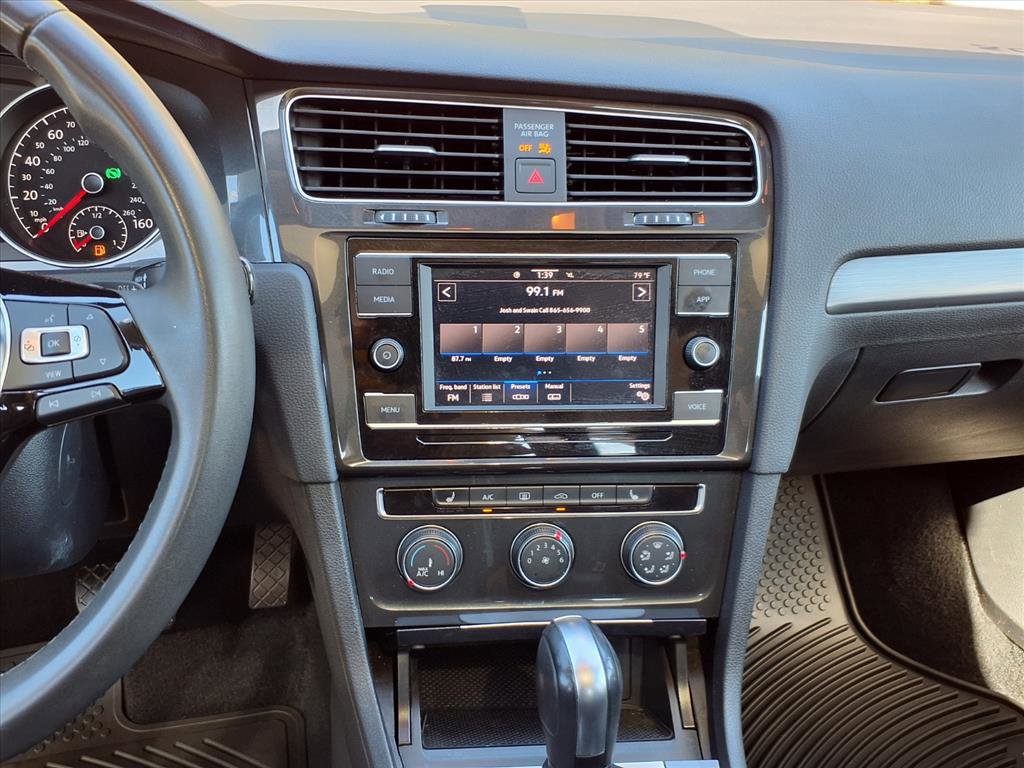 Used 2021 Volkswagen Golf 4-Door image 15