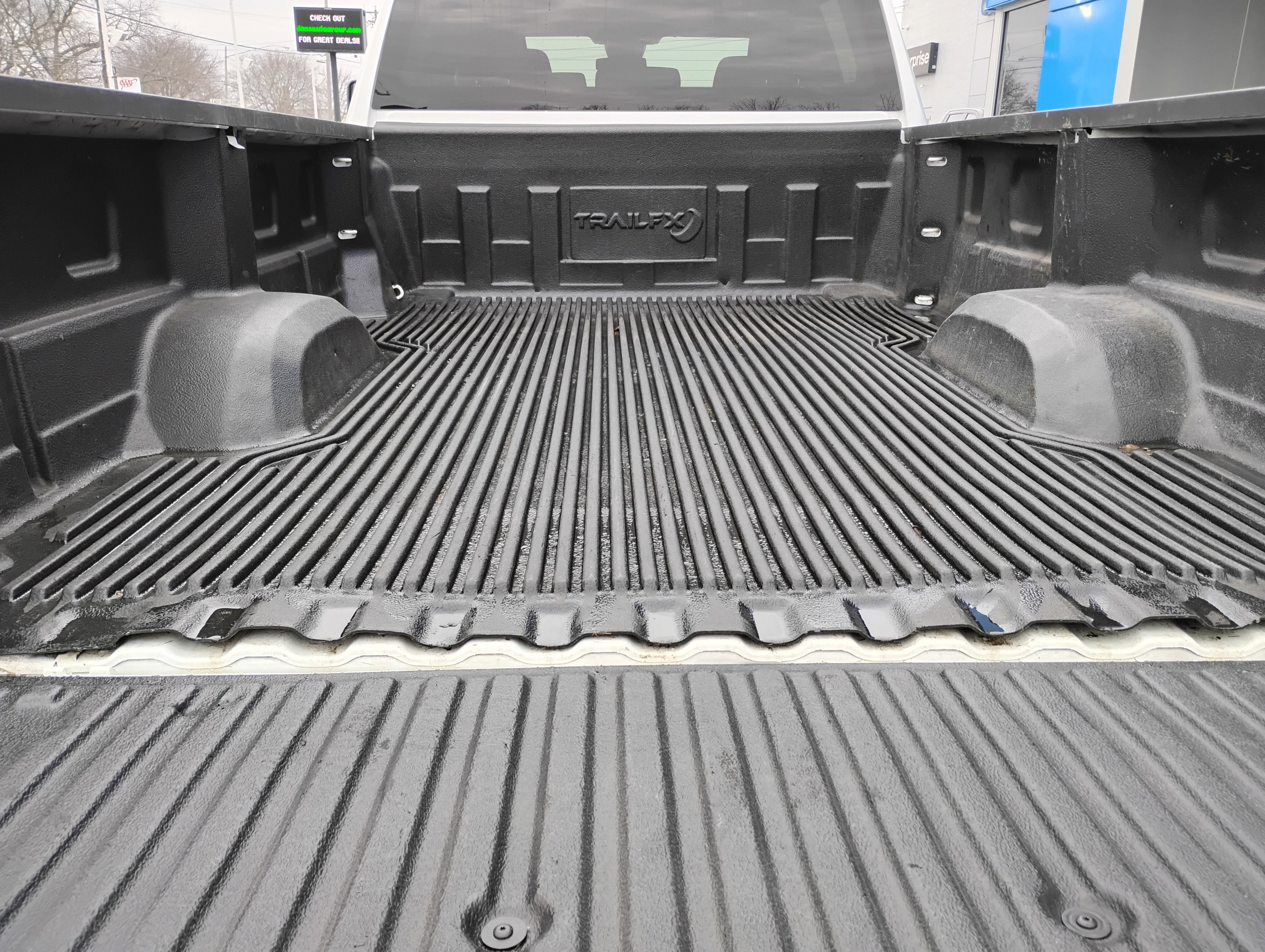 Used 2025 Chevrolet Silverado 2500 LT w/ Convenience Package image 21