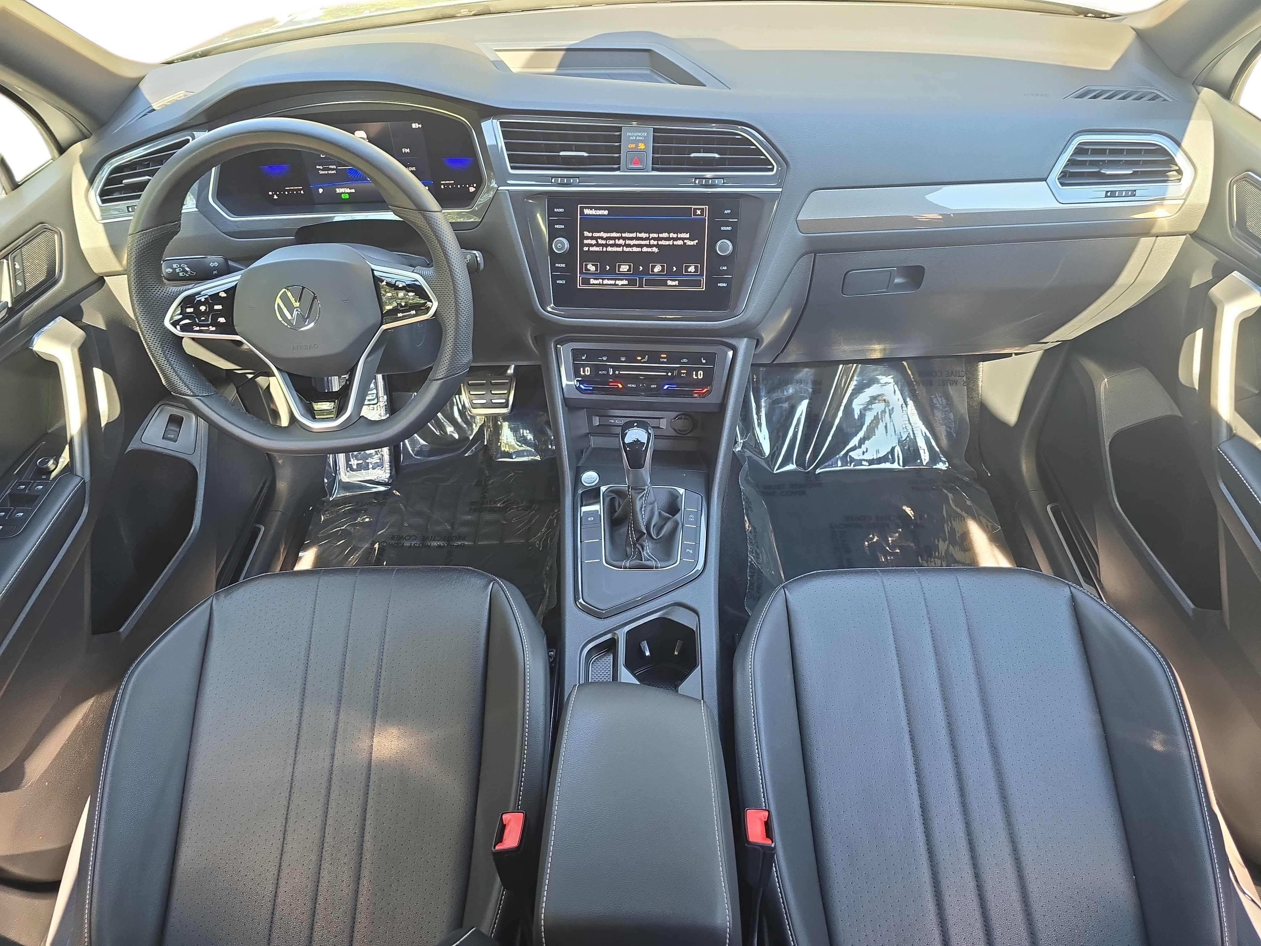 Certified 2022 Volkswagen Tiguan SE R-Line FWD image 9