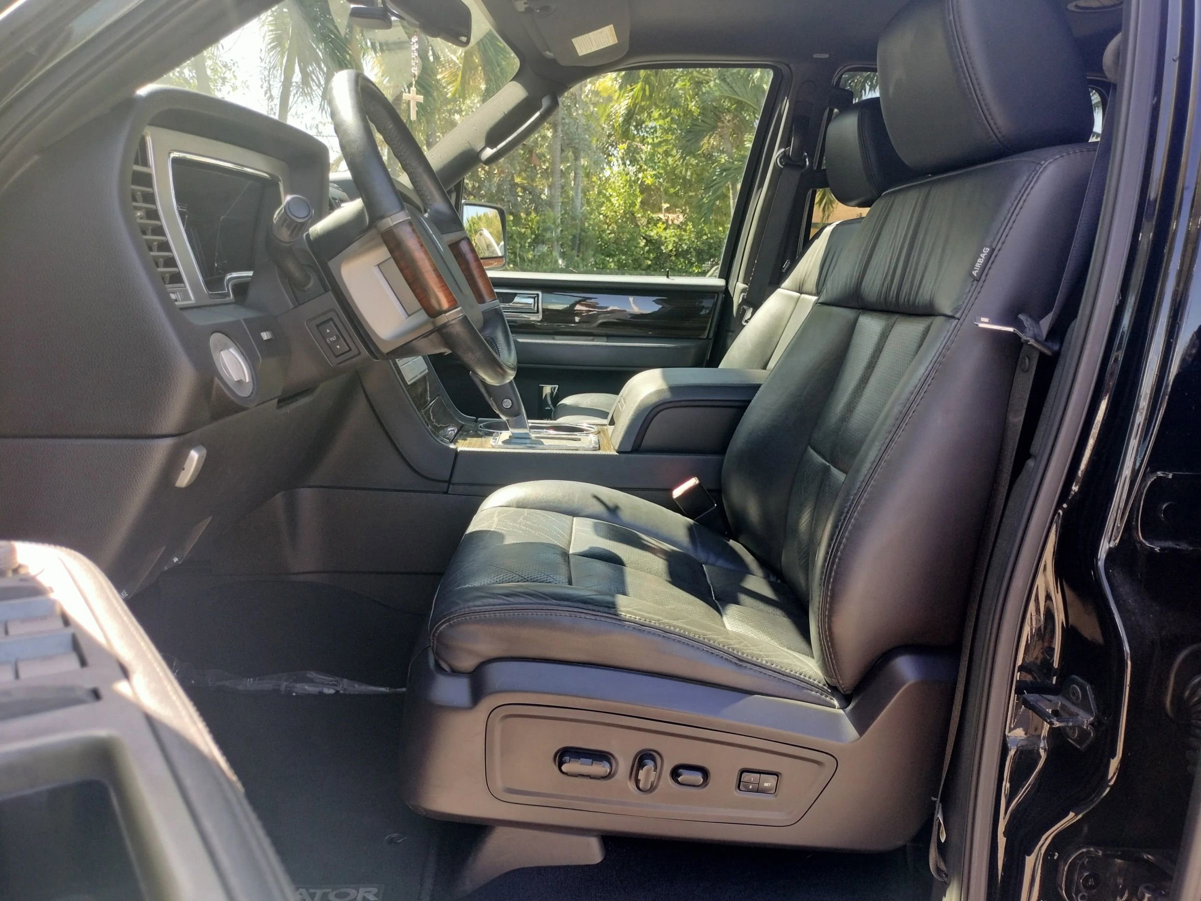 Used 2008 Lincoln Navigator 2WD image 14