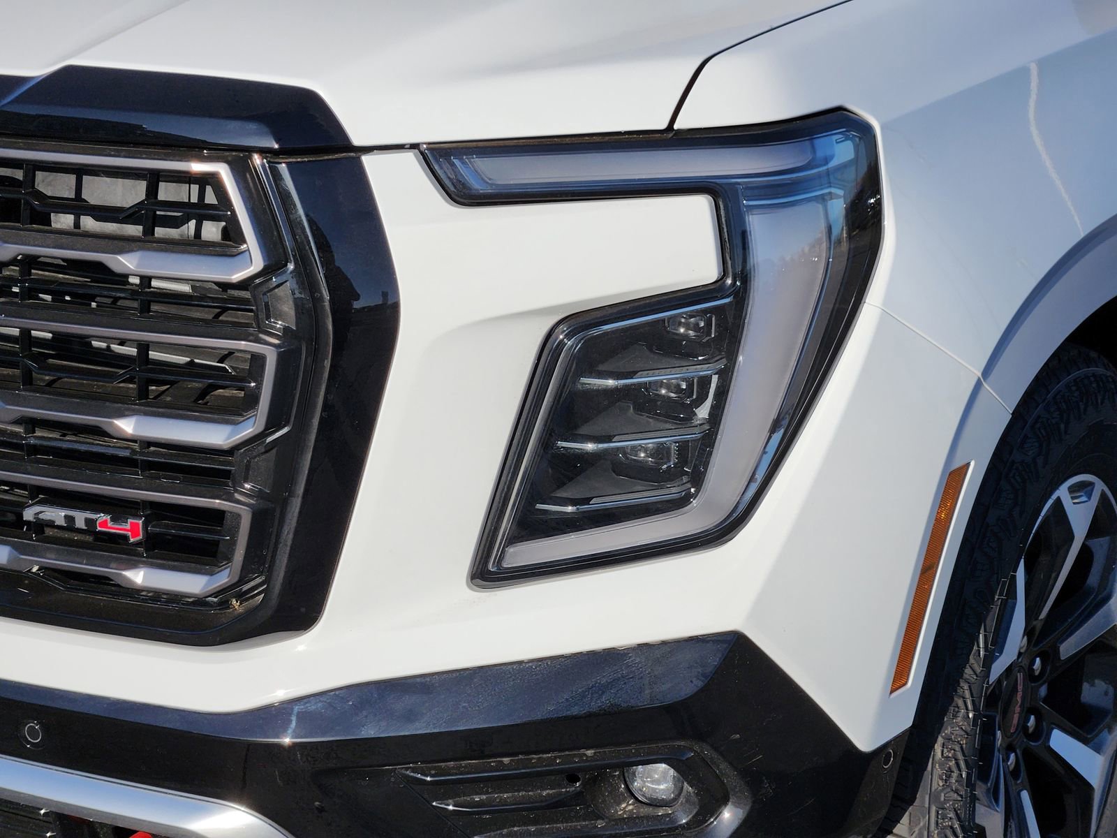 New 2026 GMC Yukon AT4 Ultimate w/ LPO, Floor Liner Package image 11