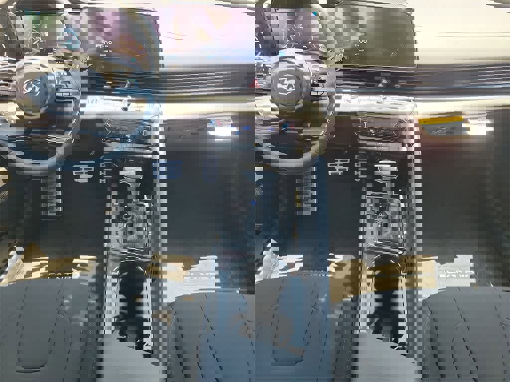 New 2025 Hyundai Elantra SEL image 10