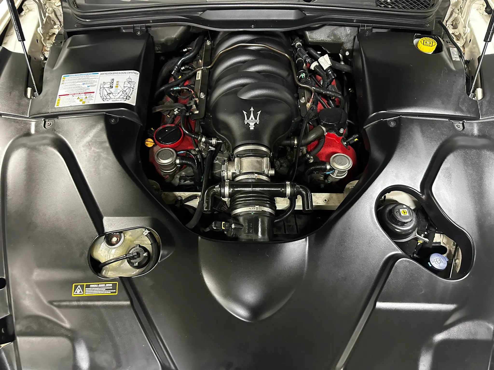 Used 2014 Maserati GranTurismo MC RWD image 17