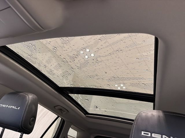 Certified 2024 GMC Terrain Denali w/ Black Diamond Edition image 32