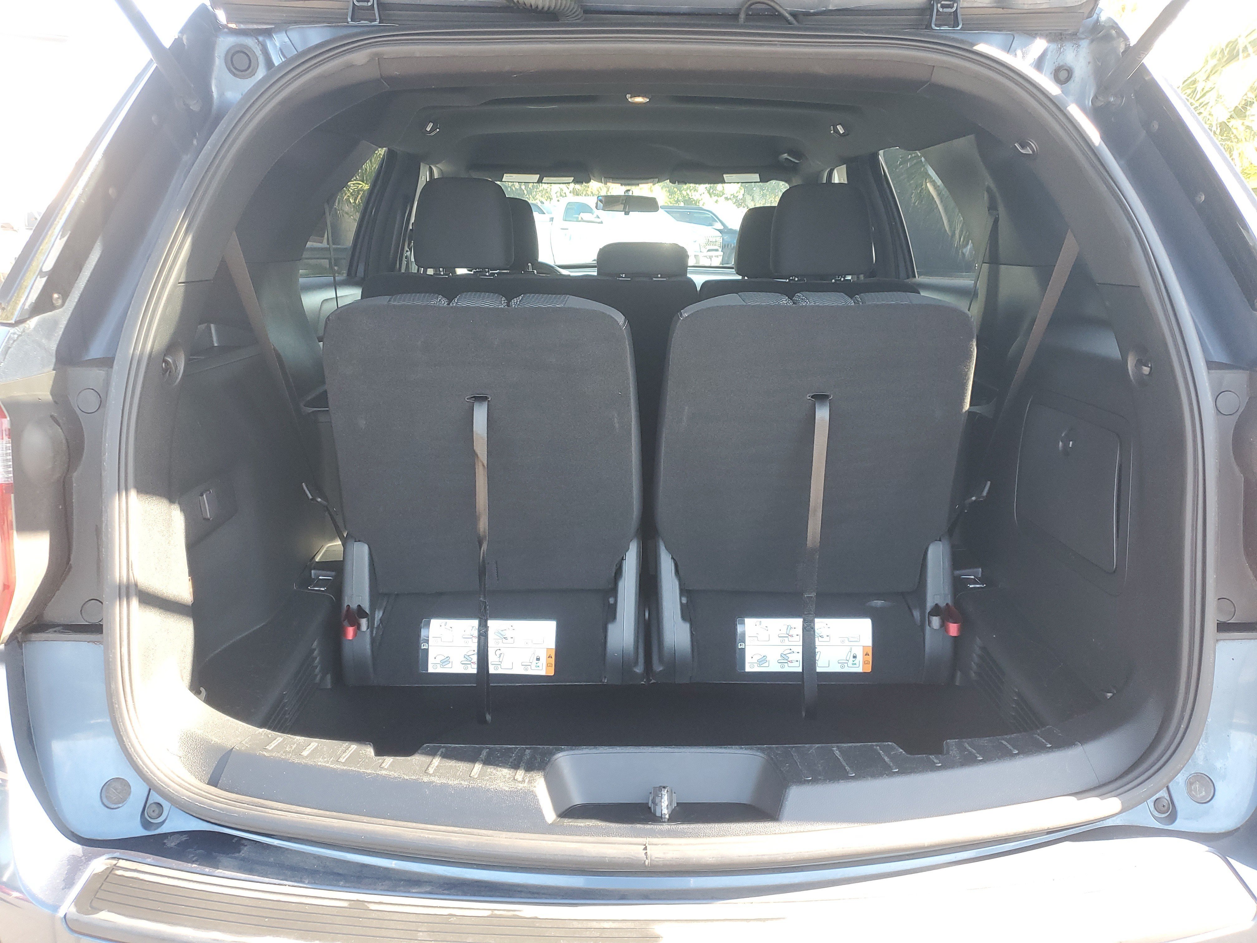 Used 2019 Ford Explorer XLT FWD image 8
