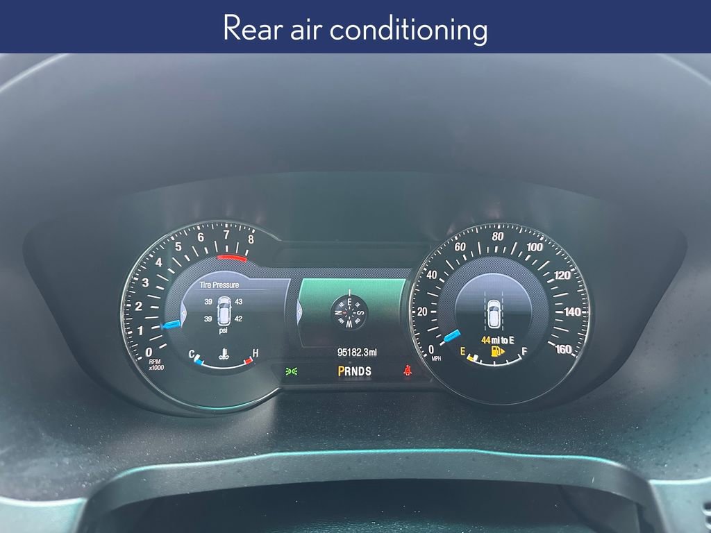 Used 2016 Ford Explorer Platinum image 10