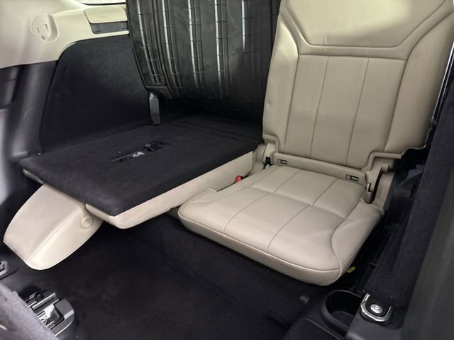 Used 2018 Land Rover Discovery HSE image 23