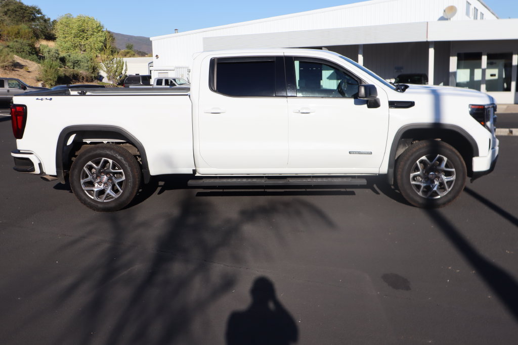 Used 2022 GMC Sierra 1500 Elevation AWD/4WD image 4