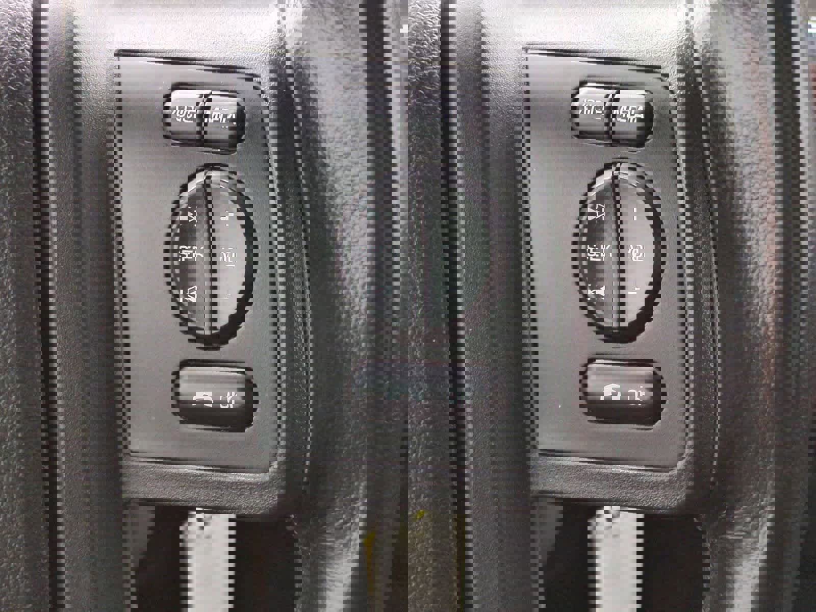 Used 2011 Ford F350 Lariat w/ Lariat Interior Pkg image 24