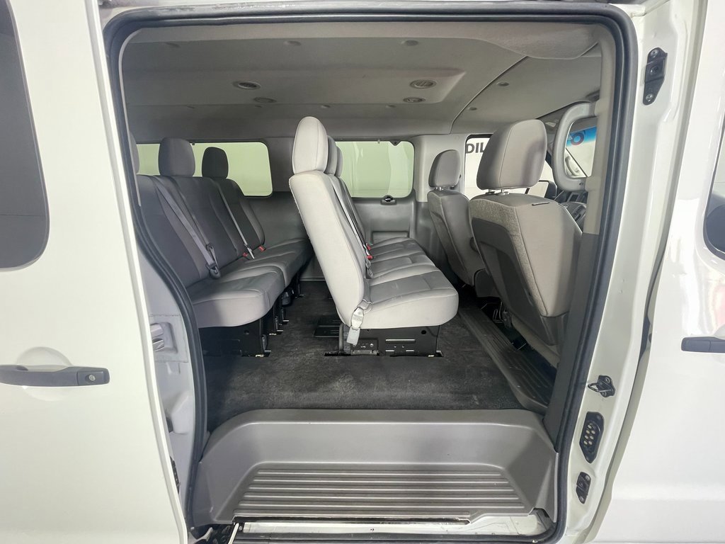 Used 2019 Nissan NV 3500 S image 9