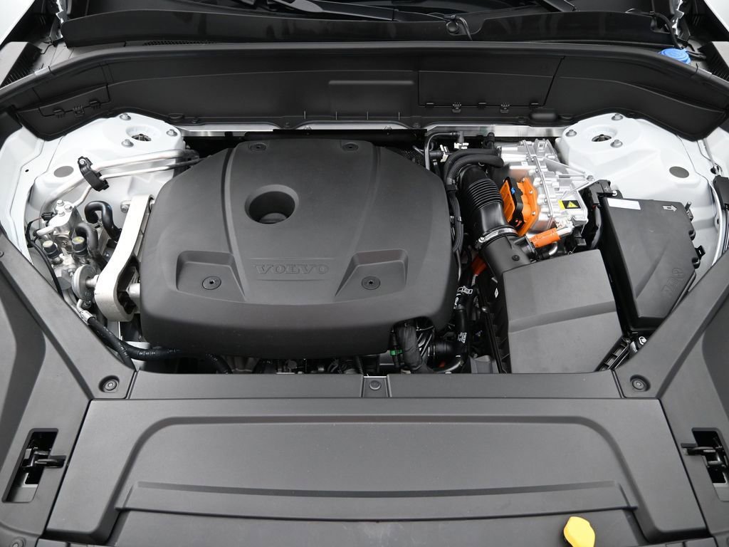 New 2025 Volvo XC90 T8 Core w/ Protection Package Premier image 30