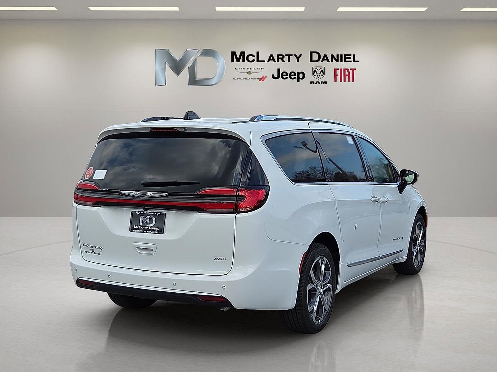 New 2026 Chrysler Pacifica Pinnacle AWD/4WD image 5