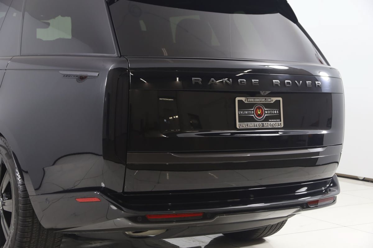Used 2025 Land Rover Range Rover SE AWD/4WD image 26