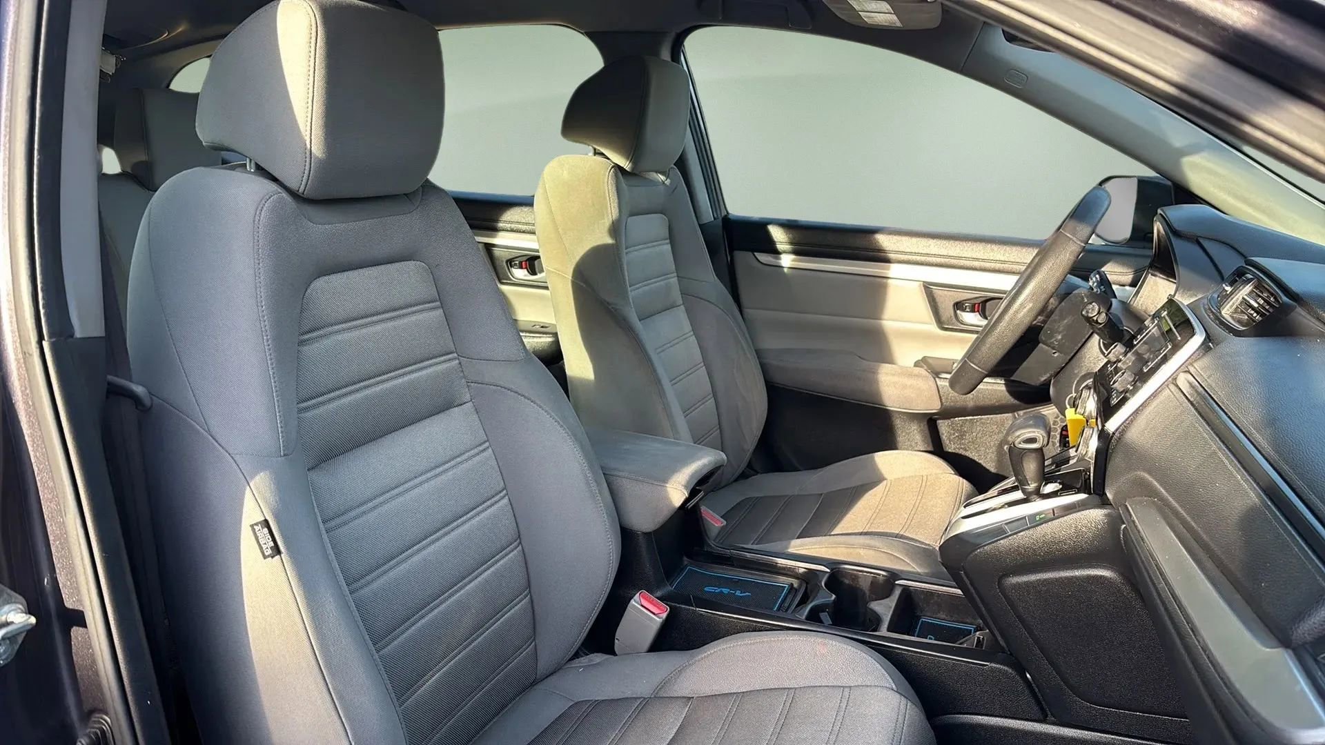 Used 2017 Honda CR-V LX image 45