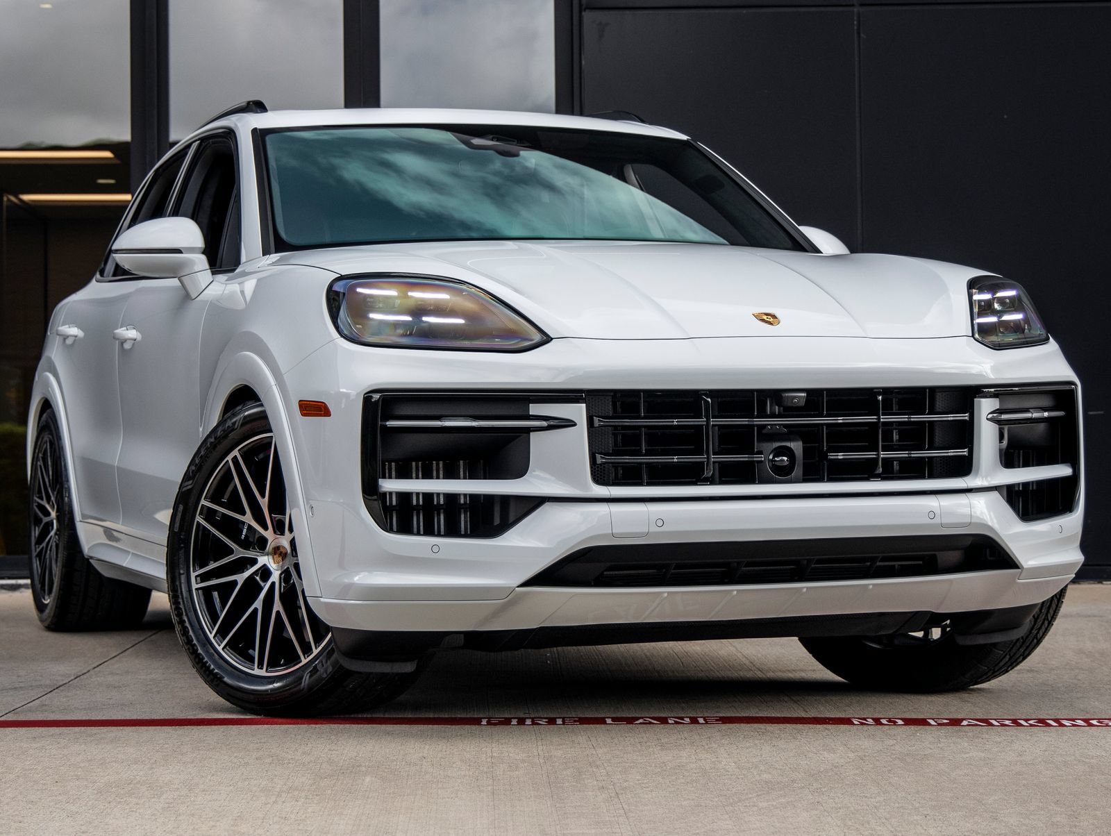 New 2026 Porsche Cayenne GTS AWD/4WD image 6