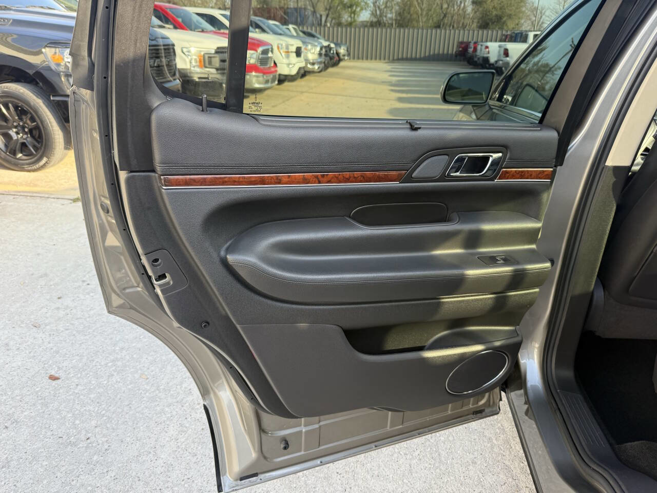 Used 2016 Lincoln MKT AWD w/ Equipment Group 201A image 15