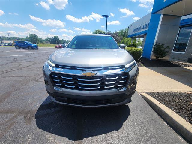 Used 2025 Chevrolet Equinox LT AWD/4WD image 3