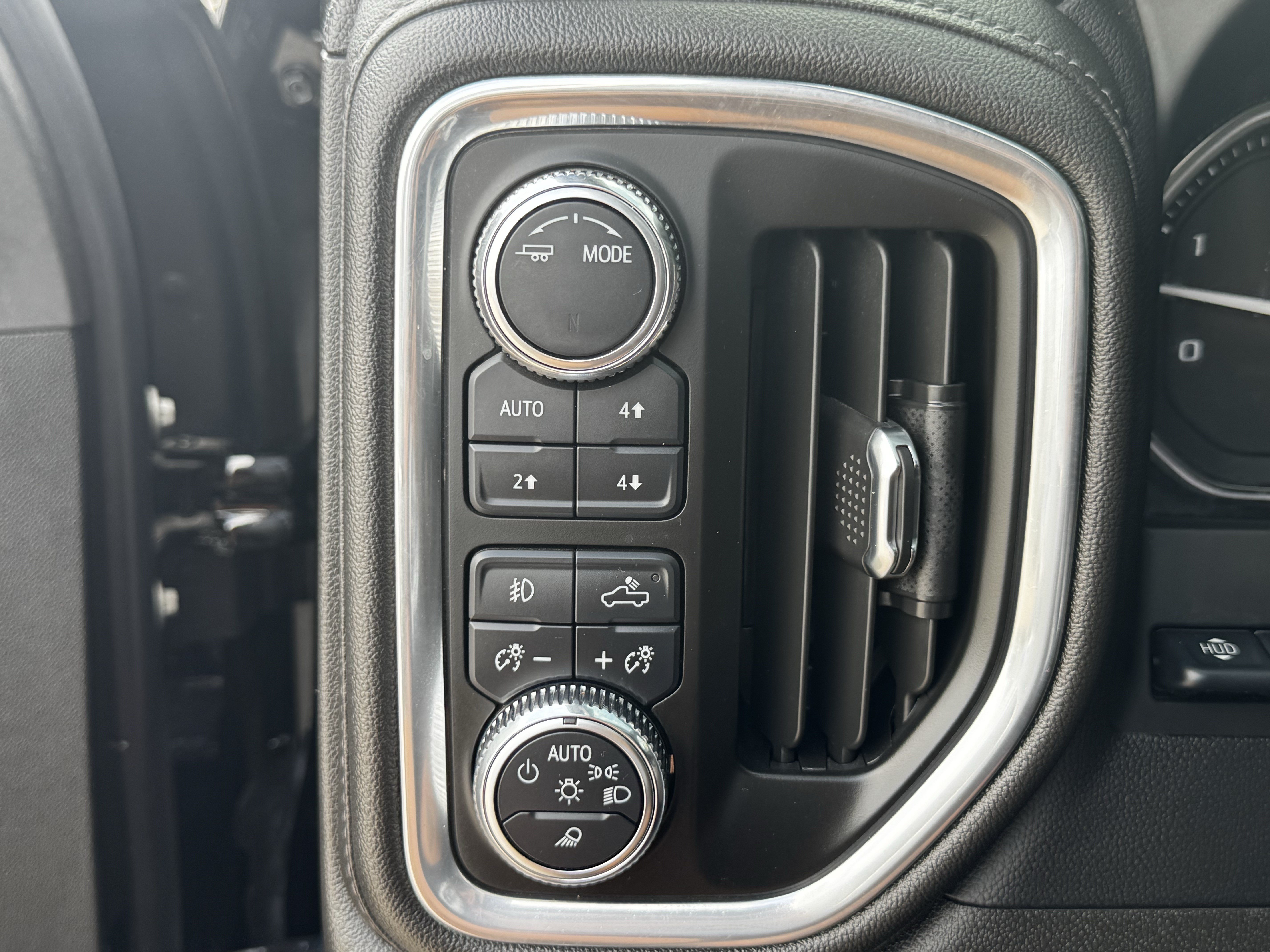 Used 2022 GMC Sierra 2500 Denali w/ Denali Ultimate Package AWD/4WD image 25