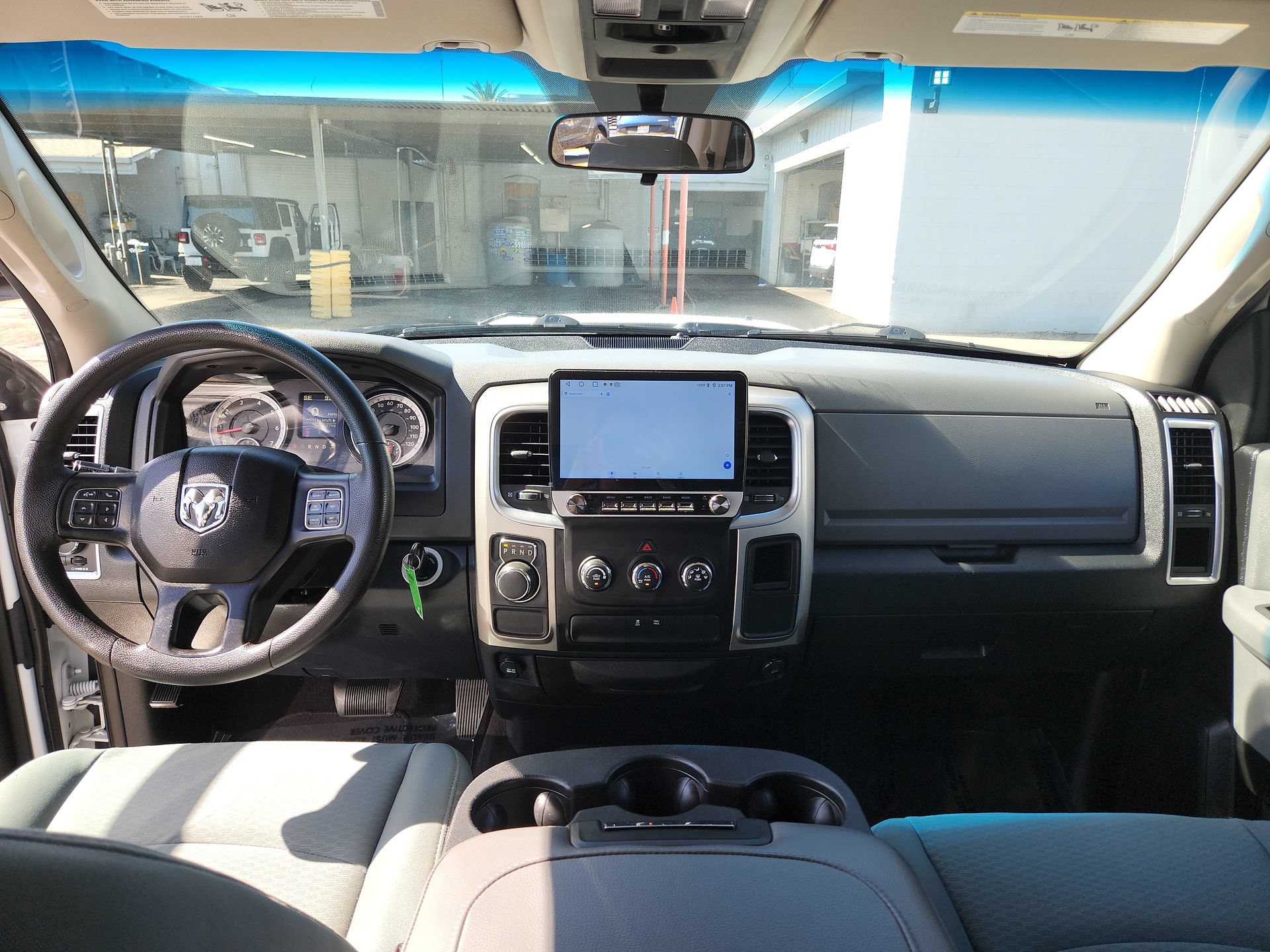 Used 2017 RAM 1500 Classic SLT RWD image 25