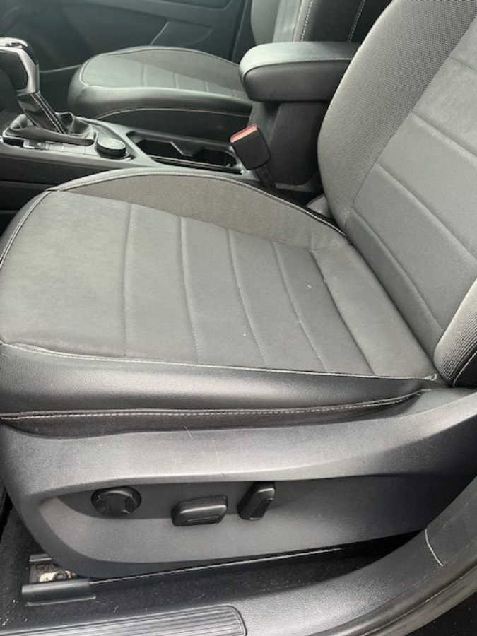 Used 2023 Volkswagen Taos SE w/ Panoramic Sunroof Package image 10