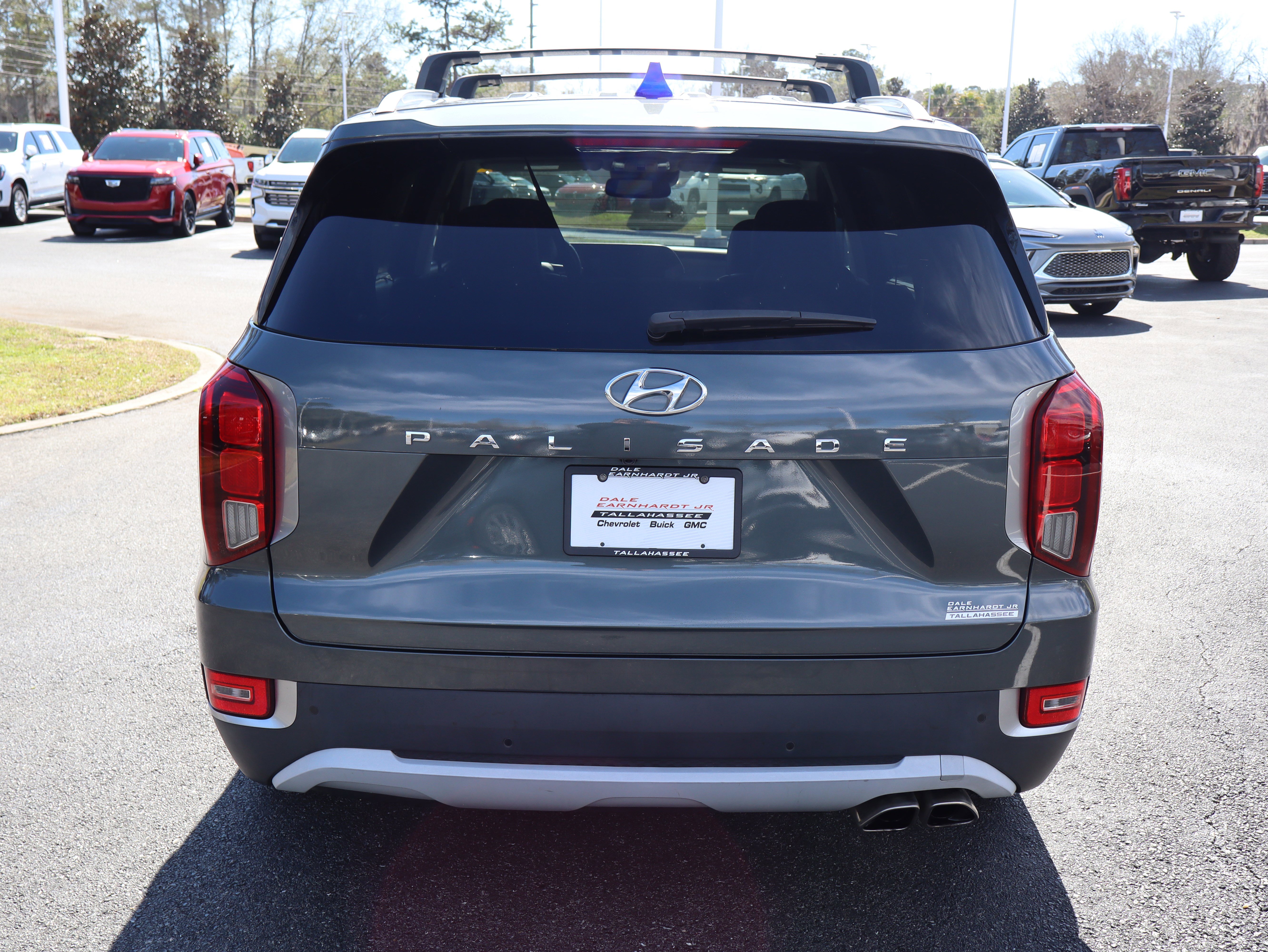 Used 2022 Hyundai Palisade SEL w/ Premium Package FWD image 9