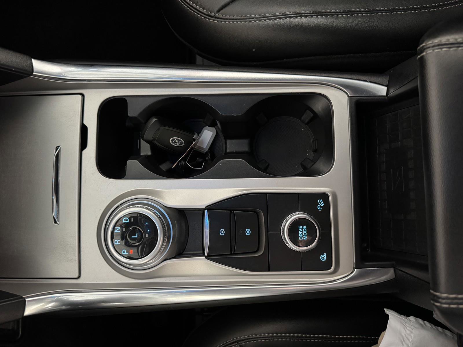 Used 2023 Ford Explorer XLT w/ Equipment Group 202A image 16