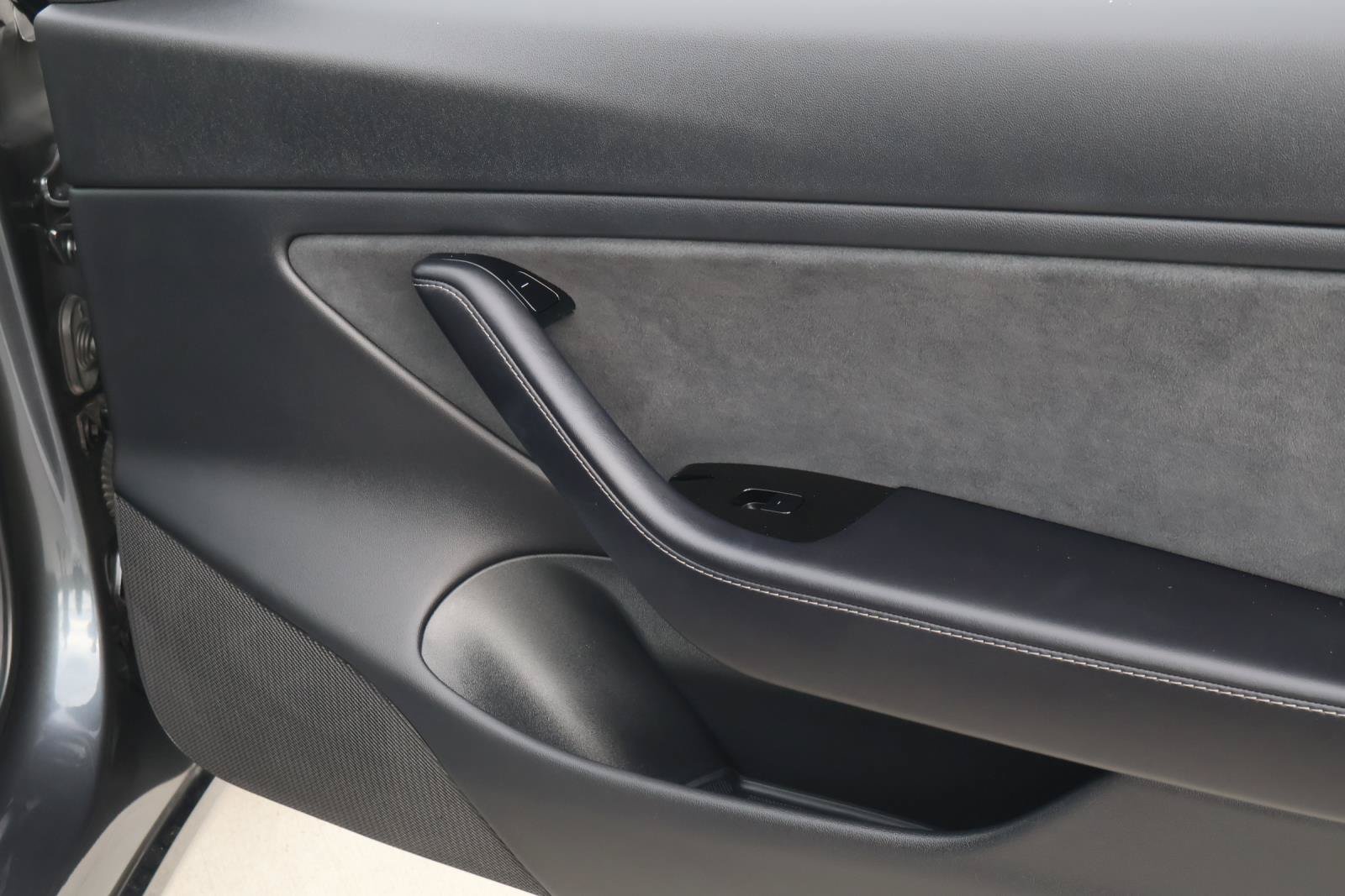 Used 2018 Tesla Model 3 Long Range RWD image 14