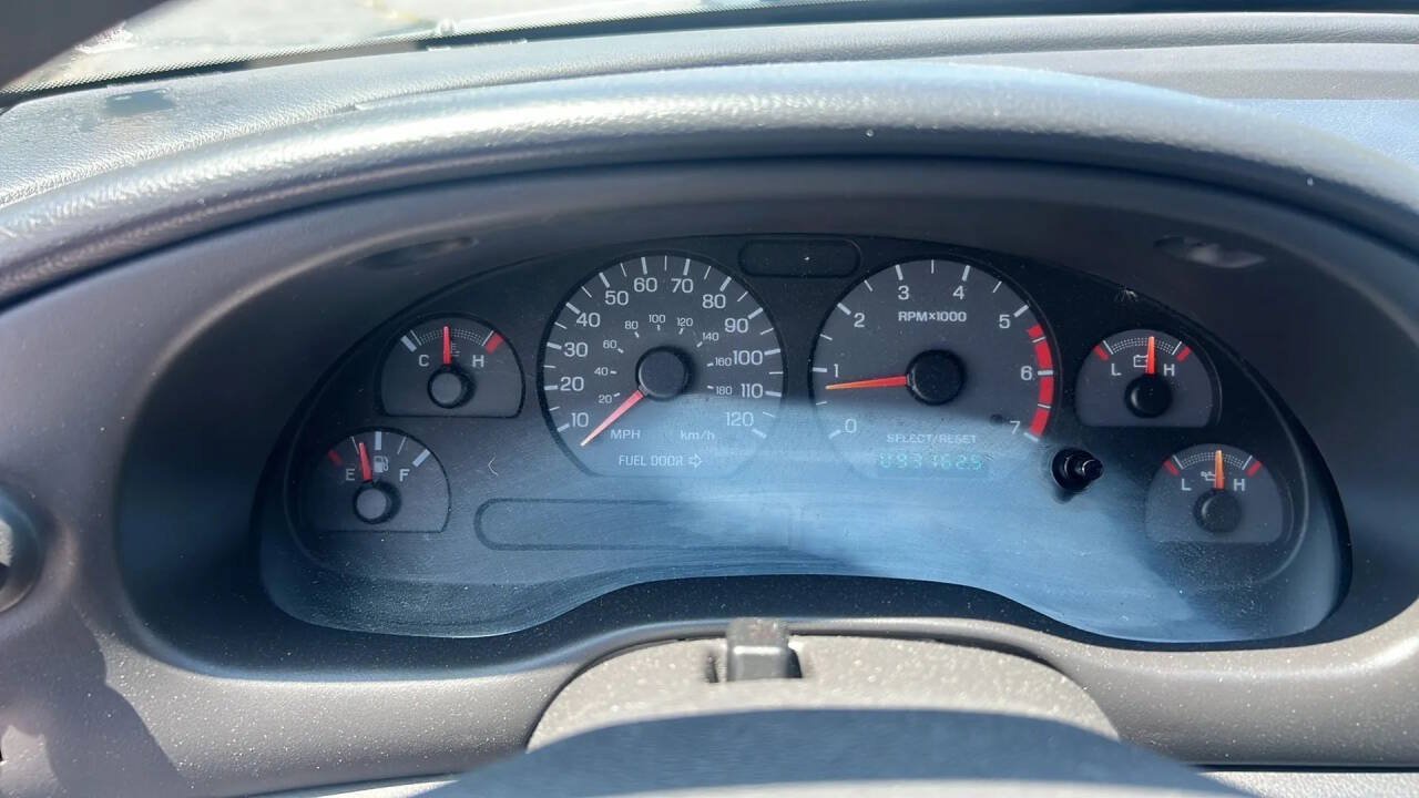 Used 1999 Ford Mustang Convertible RWD image 14