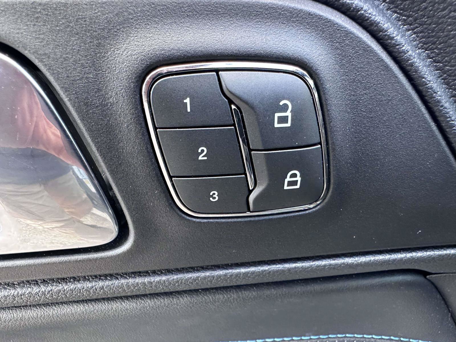 Used 2019 Ford Mustang GT Premium w/ GT Performance Package RWD image 11