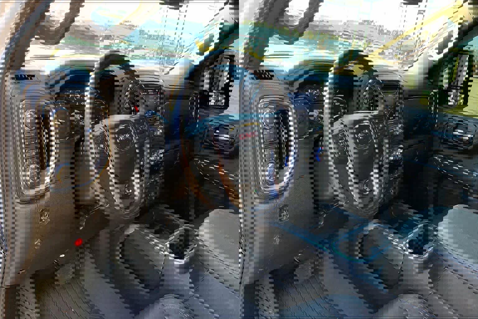 Used 2023 GMC Sierra 2500 AT4 w/ Gooseneck/5TH Wheel Package image 16