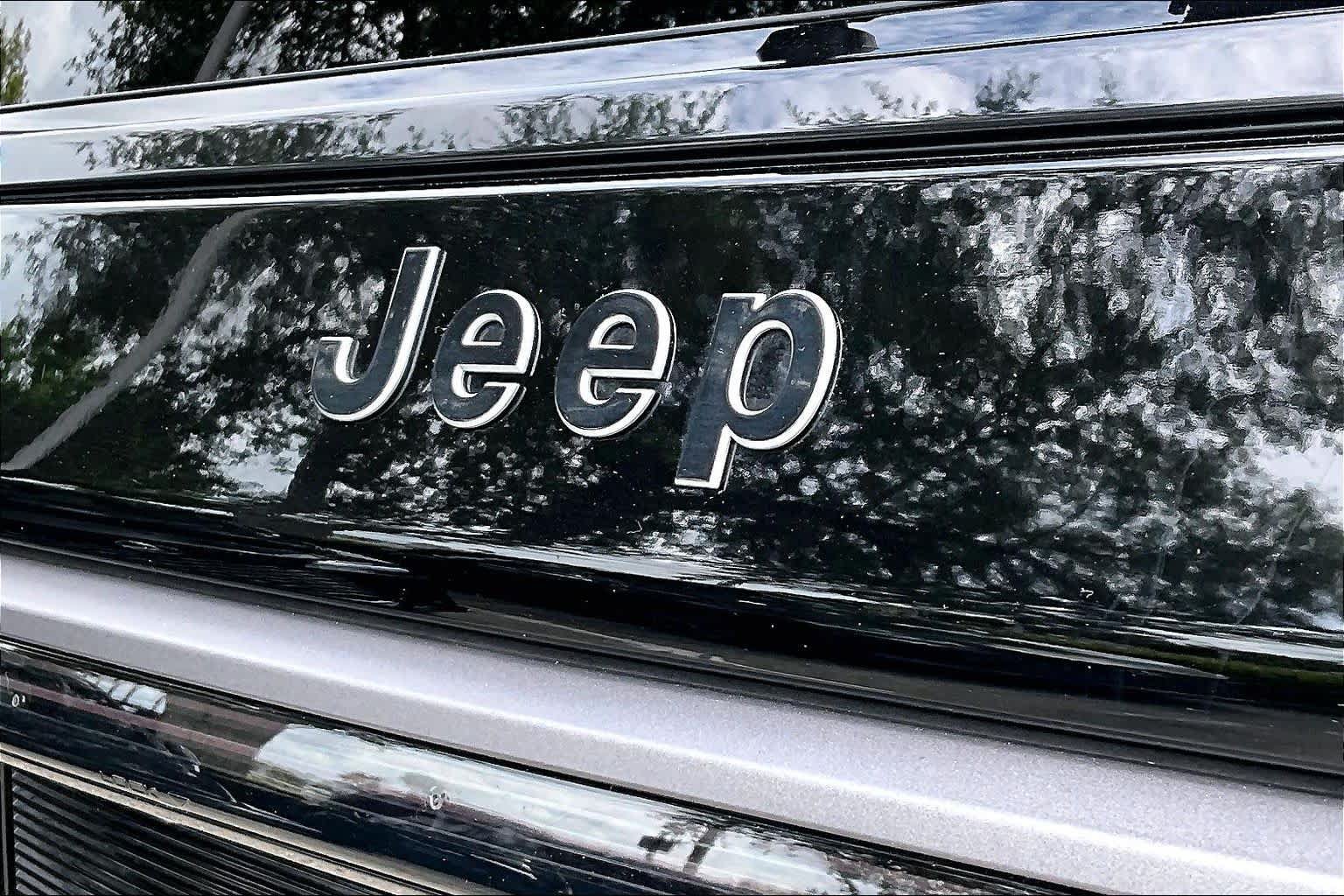 Used 2026 Jeep Grand Wagoneer Limited AWD/4WD image 30