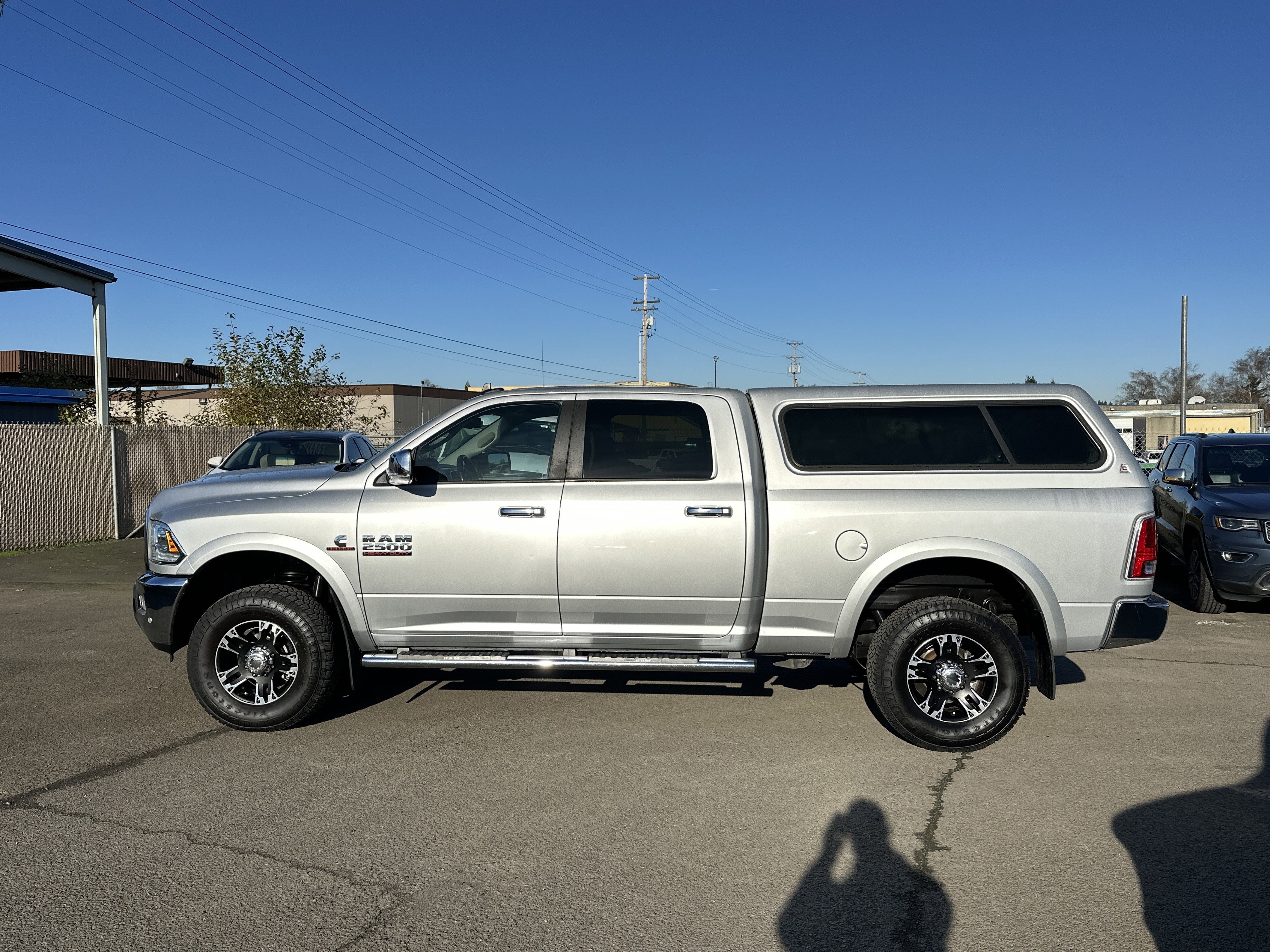 Used 2016 RAM 2500 Laramie w/ Convenience Group image 2
