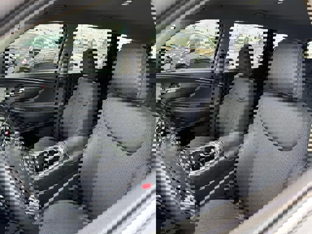 Used 2023 Hyundai Santa Fe SEL image 8